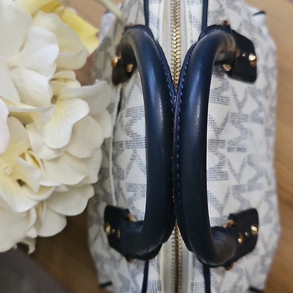 BOGO Michael Kors Mini Boston Bag - Picture 3 of 8